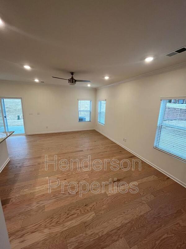 Townhouse for rent at 106 Quinn Rd, Matthews, NC 28104