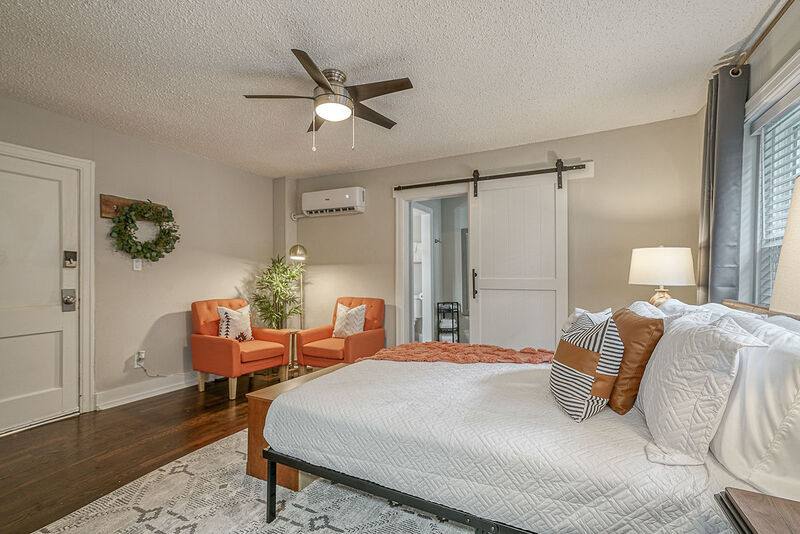 Apartment for rent at 4104 Warwick Blvd #103, Kansas City, MO 64111