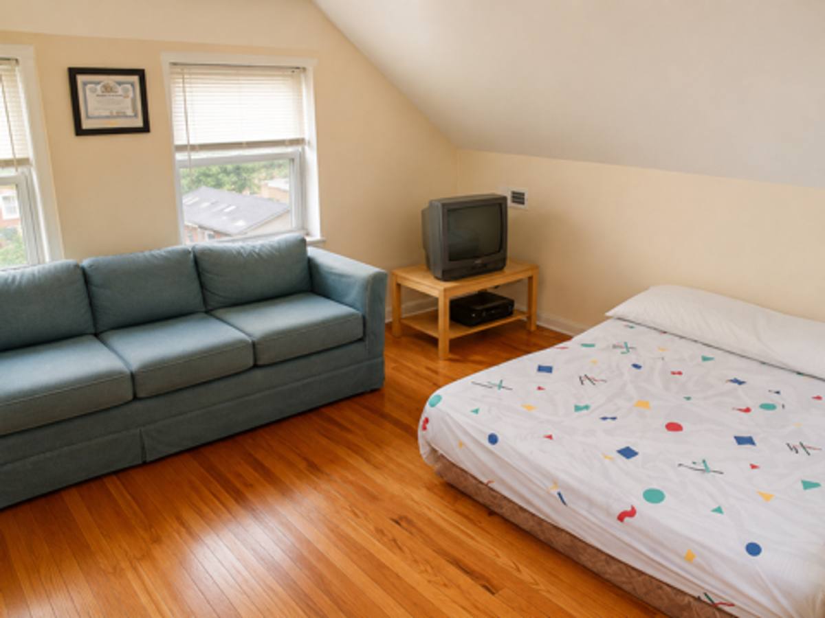 Apartment for rent at 2332 W Charleston St, Chicago, IL 60647