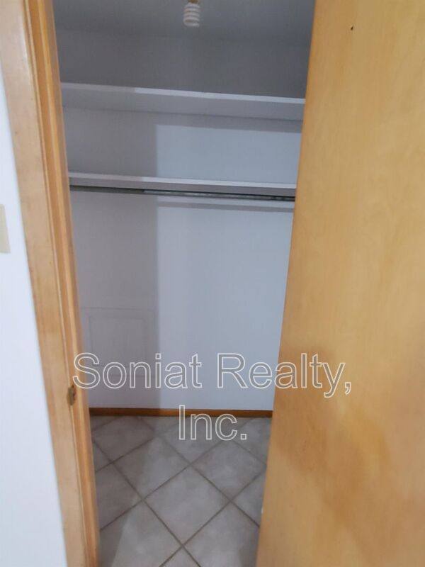 Townhouse for rent at 3025 16th St #C, Metairie, LA 70002