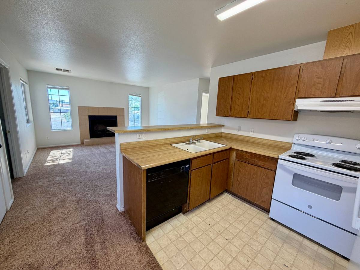 Apartment for rent at 2704 Aarondavid Dr Units C, Las Vegas, NV 89121