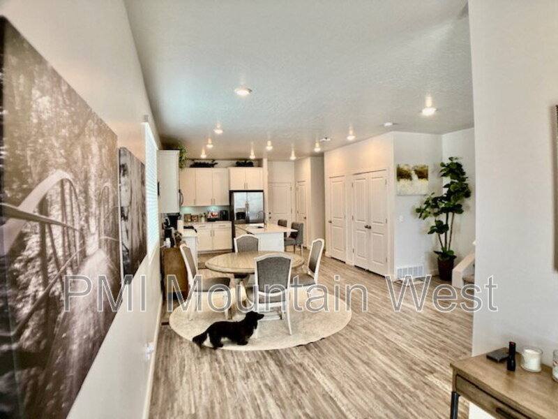 Townhouse for rent at 707 S Miller Ave, North Salt Lake, UT 84054