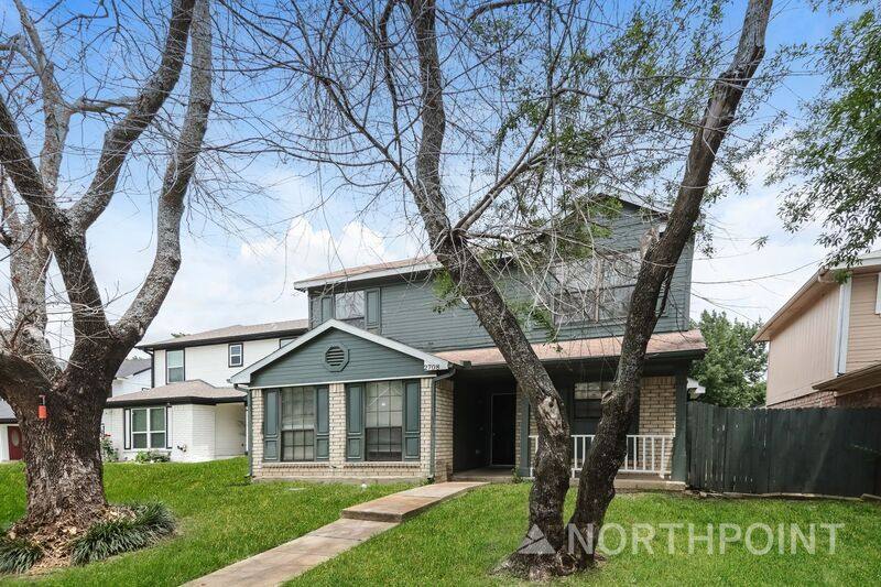 House for rent at 2708 Briarbank Circle, Dallas, TX 75227