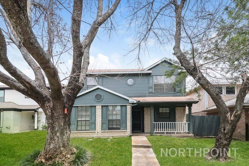 House for rent at 2708 Briarbank Circle, Dallas, TX 75227