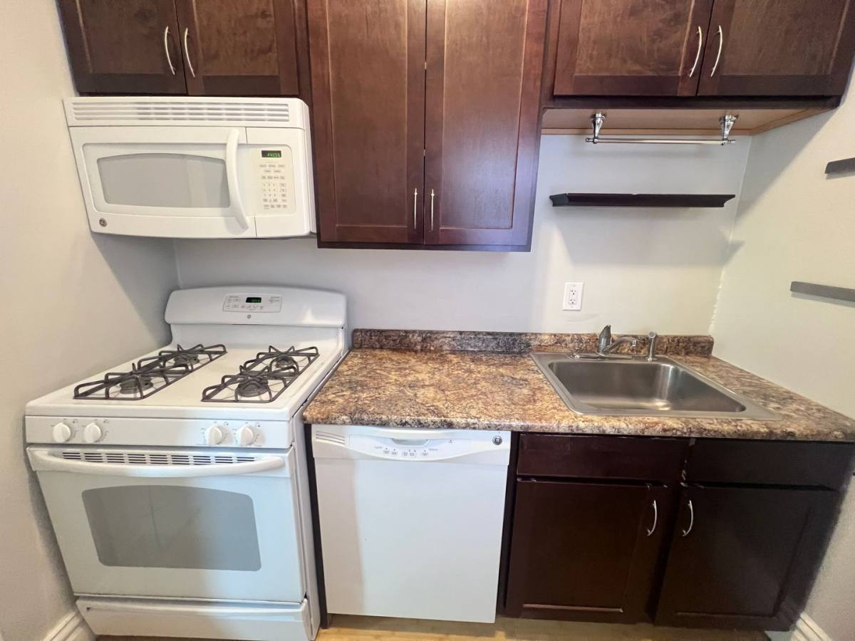 Apartment for rent at 633 Coit Ave NE, Grand Rapids, MI 49503