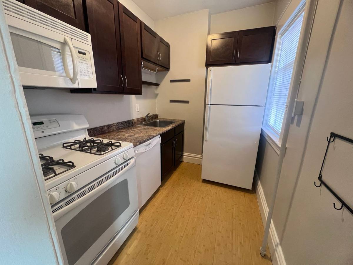 Apartment for rent at 633 Coit Ave NE, Grand Rapids, MI 49503