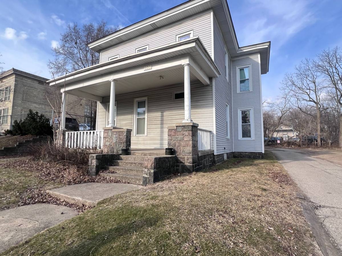 Apartment for rent at 633 Coit Ave NE, Grand Rapids, MI 49503