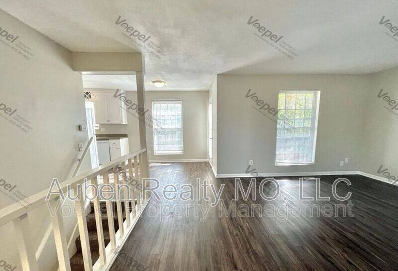 House for rent at 10113 E 67th St, Kansas City, MO 64133