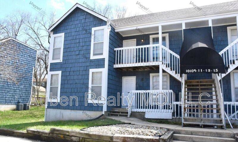 House for rent at 10113 E 67th St, Kansas City, MO 64133