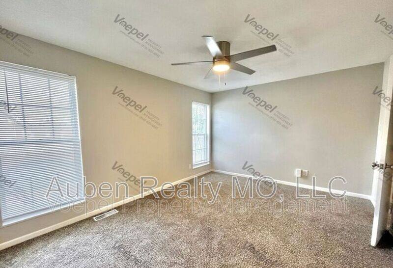 House for rent at 10113 E 67th St, Kansas City, MO 64133