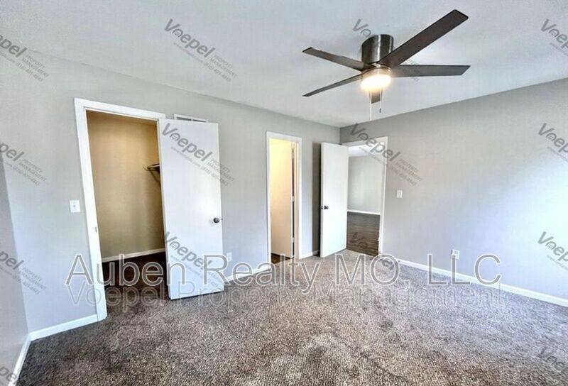 House for rent at 10113 E 67th St, Kansas City, MO 64133
