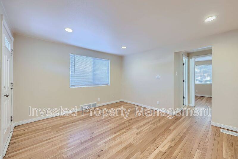 Apartment for rent at 1960 Yosemite St, Denver, CO 80220