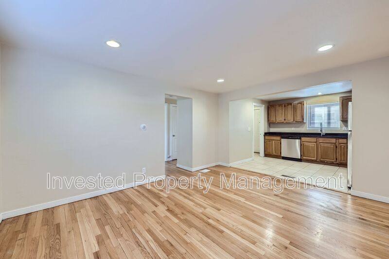 Apartment for rent at 1960 Yosemite St, Denver, CO 80220