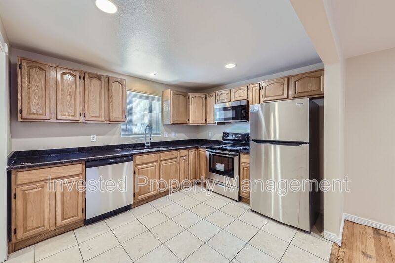 Apartment for rent at 1960 Yosemite St, Denver, CO 80220