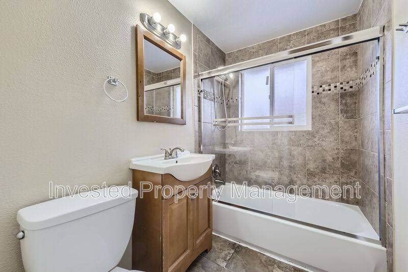 Apartment for rent at 1960 Yosemite St, Denver, CO 80220