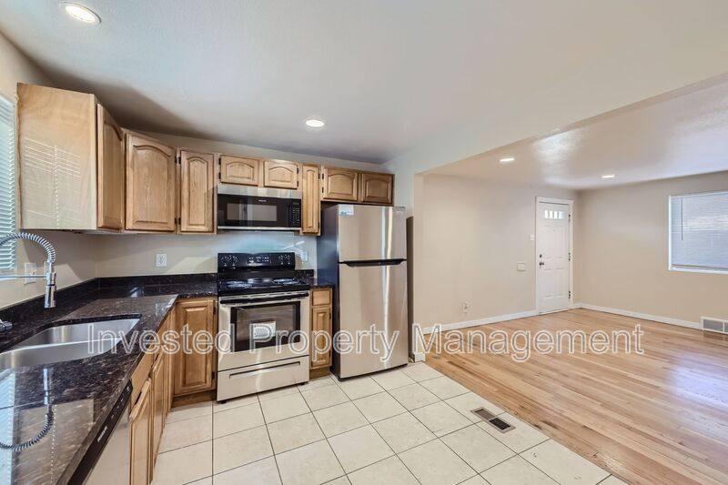 Apartment for rent at 1960 Yosemite St, Denver, CO 80220