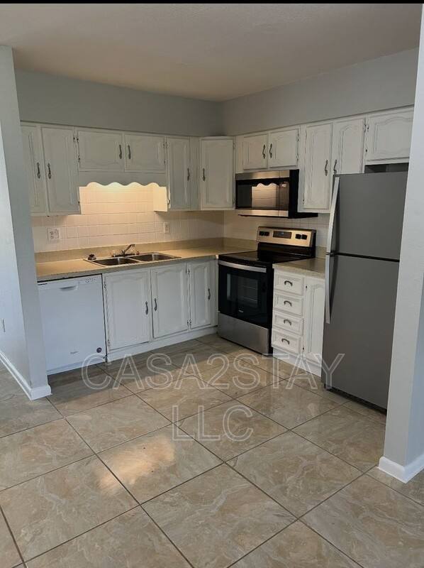 Apartment for rent at 7295-7297 Albany Rd #3, Fort Myers, FL 33967