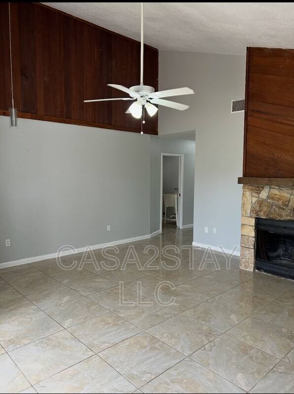 Apartment for rent at 7295-7297 Albany Rd #3, Fort Myers, FL 33967