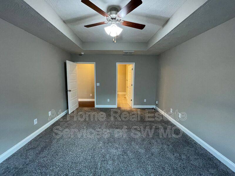 House for rent at 1659 N Eagle Valley Lane, Nixa, MO 65714