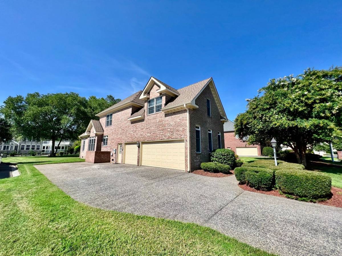 House for rent at 1709 Timber Ridge Court, Virginia Beach, VA 23455
