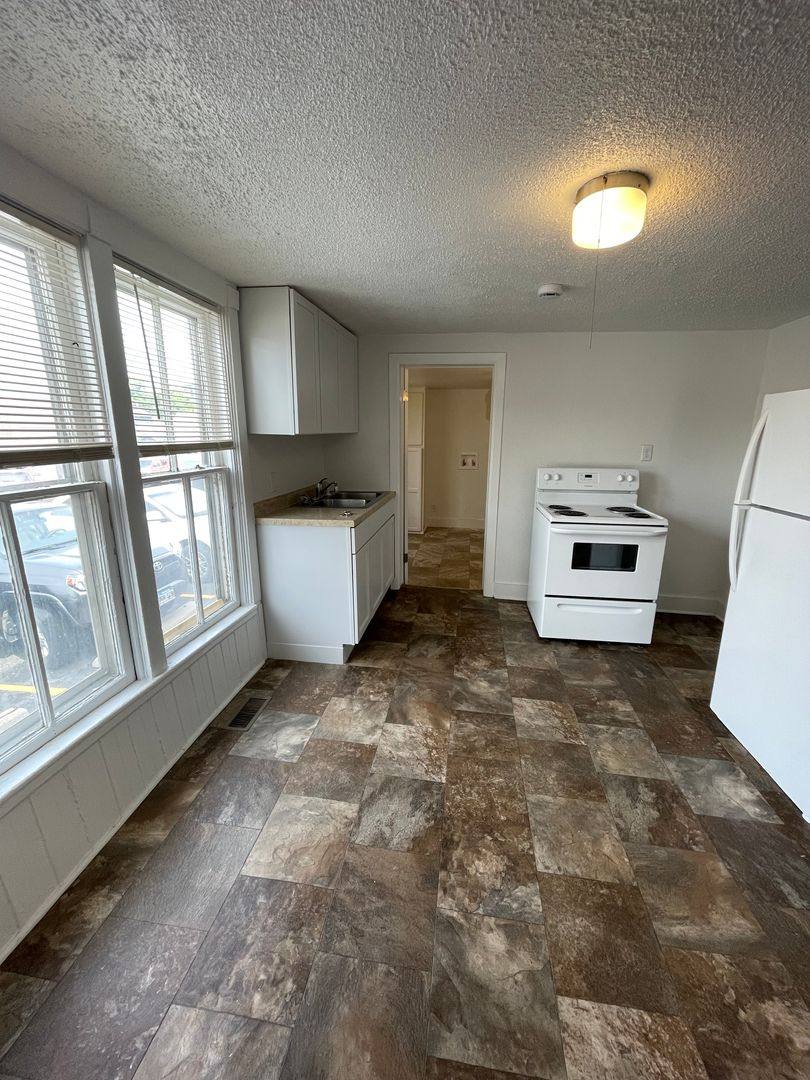 Apartment for rent at 422 Columbus St, Rapid City, SD 57701