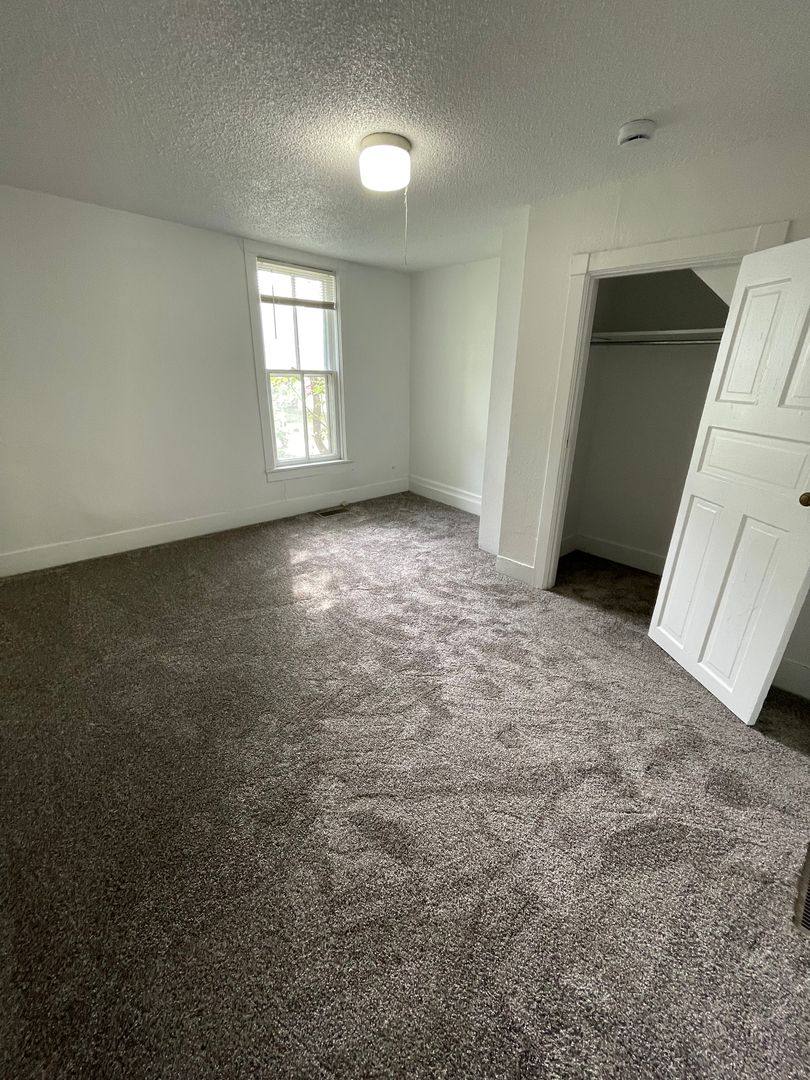 Apartment for rent at 422 Columbus St, Rapid City, SD 57701