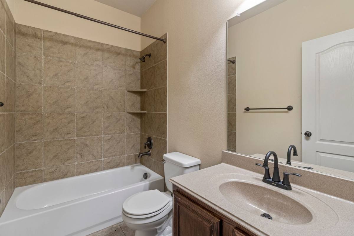 House for rent at 8204 Tierra Del Sol Rd, Arlington, TX 76002