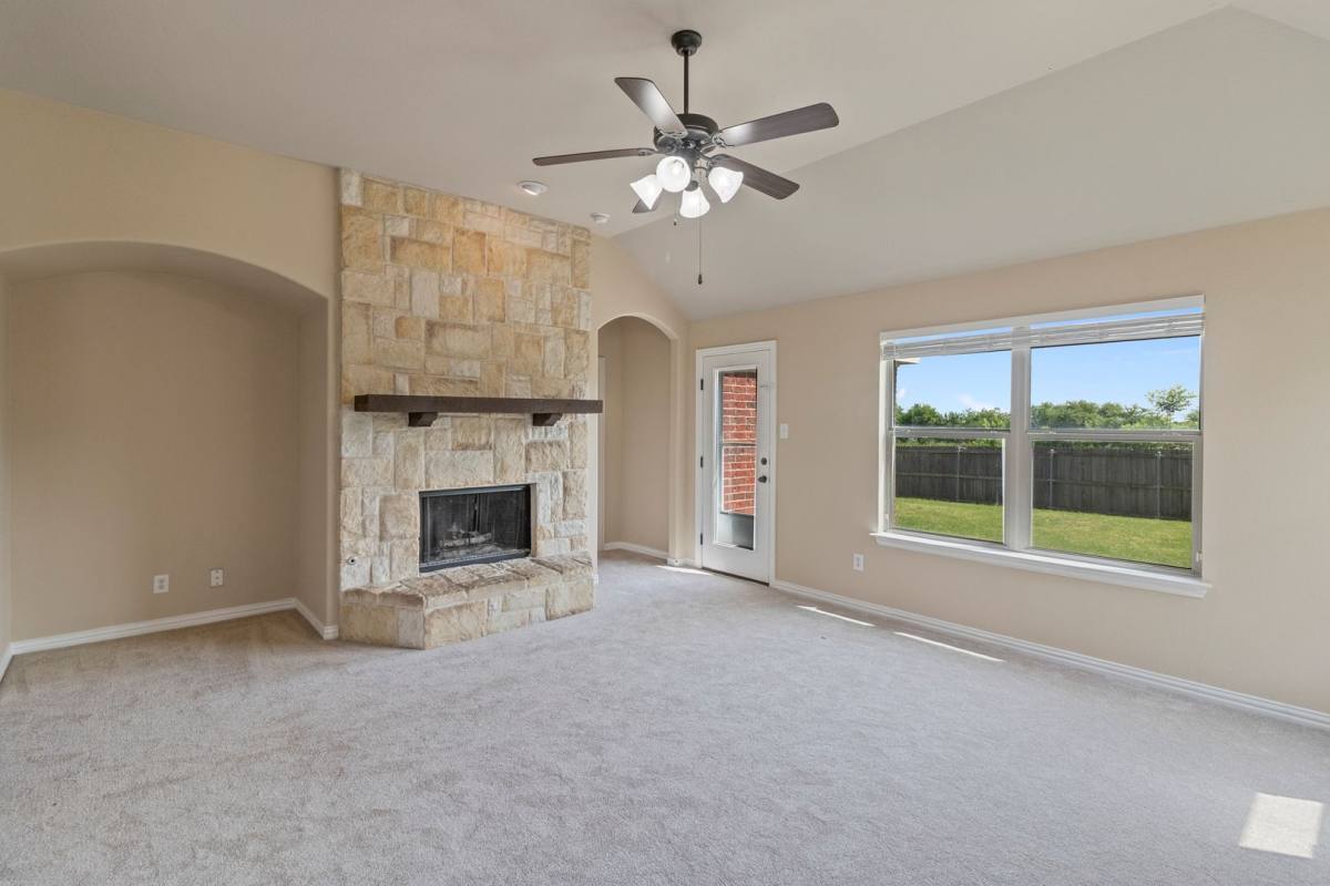 House for rent at 8204 Tierra Del Sol Rd, Arlington, TX 76002