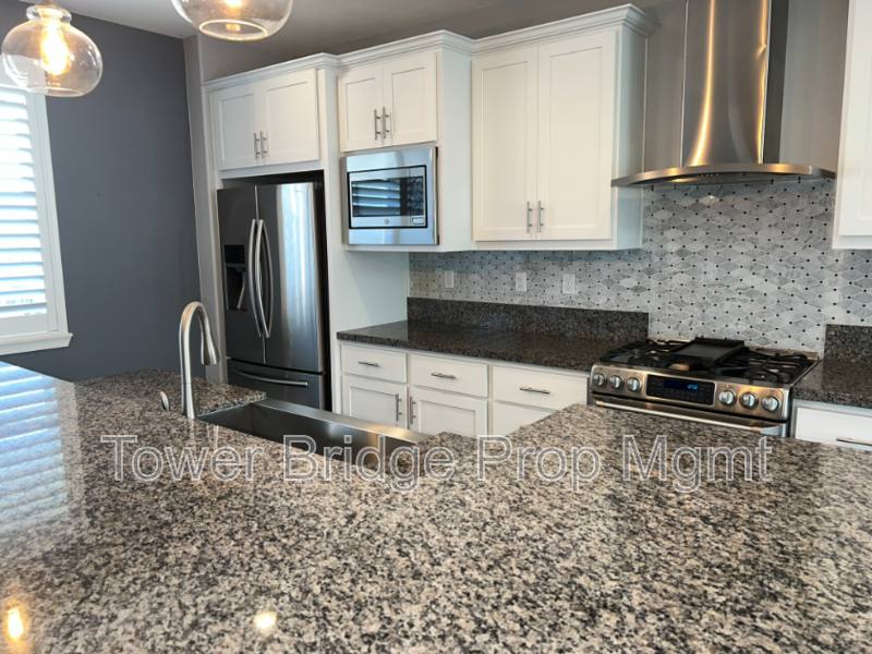 House for rent at 315 Creamery Lane, Sacramento, CA 95814