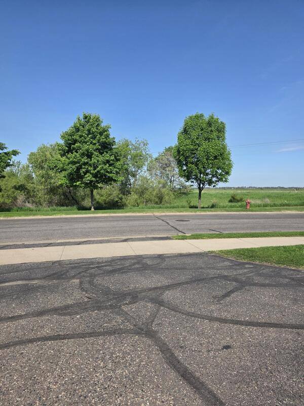 Townhouse for rent at 860 Independence Dr, Big Lake, MN 55309