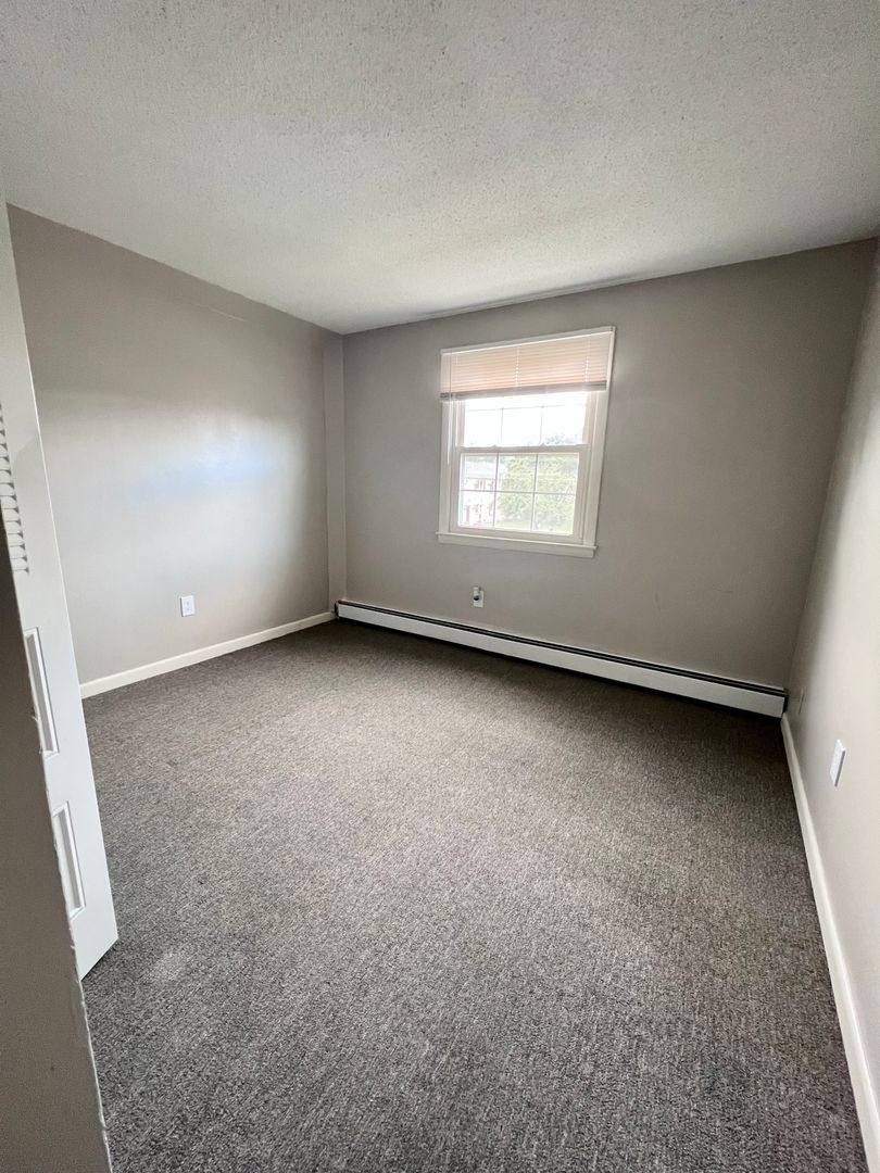 Apartment for rent at 19 Bradford Dr, Greenfield, MA 01301