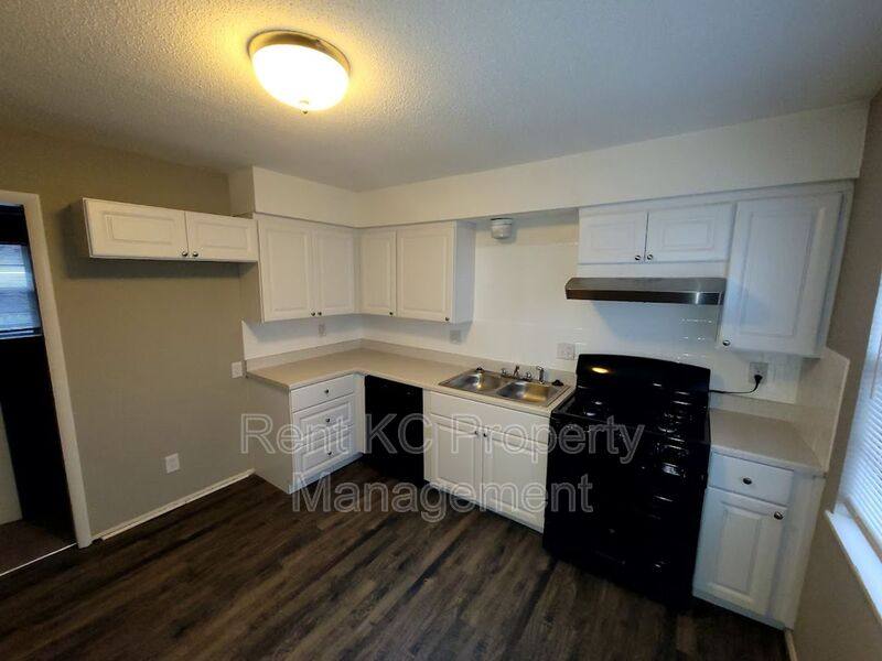 House for rent at 5703 NE 51st St, Kansas City, MO 64119