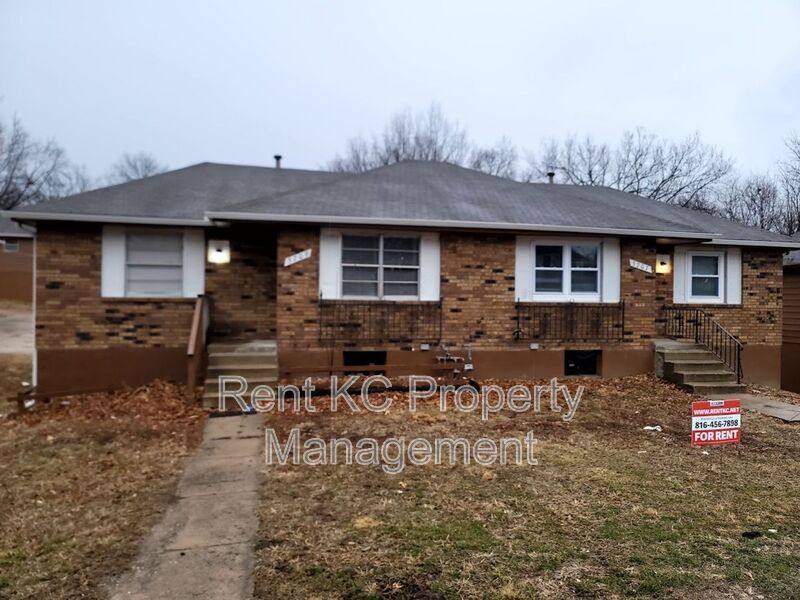 House for rent at 5703 NE 51st St, Kansas City, MO 64119