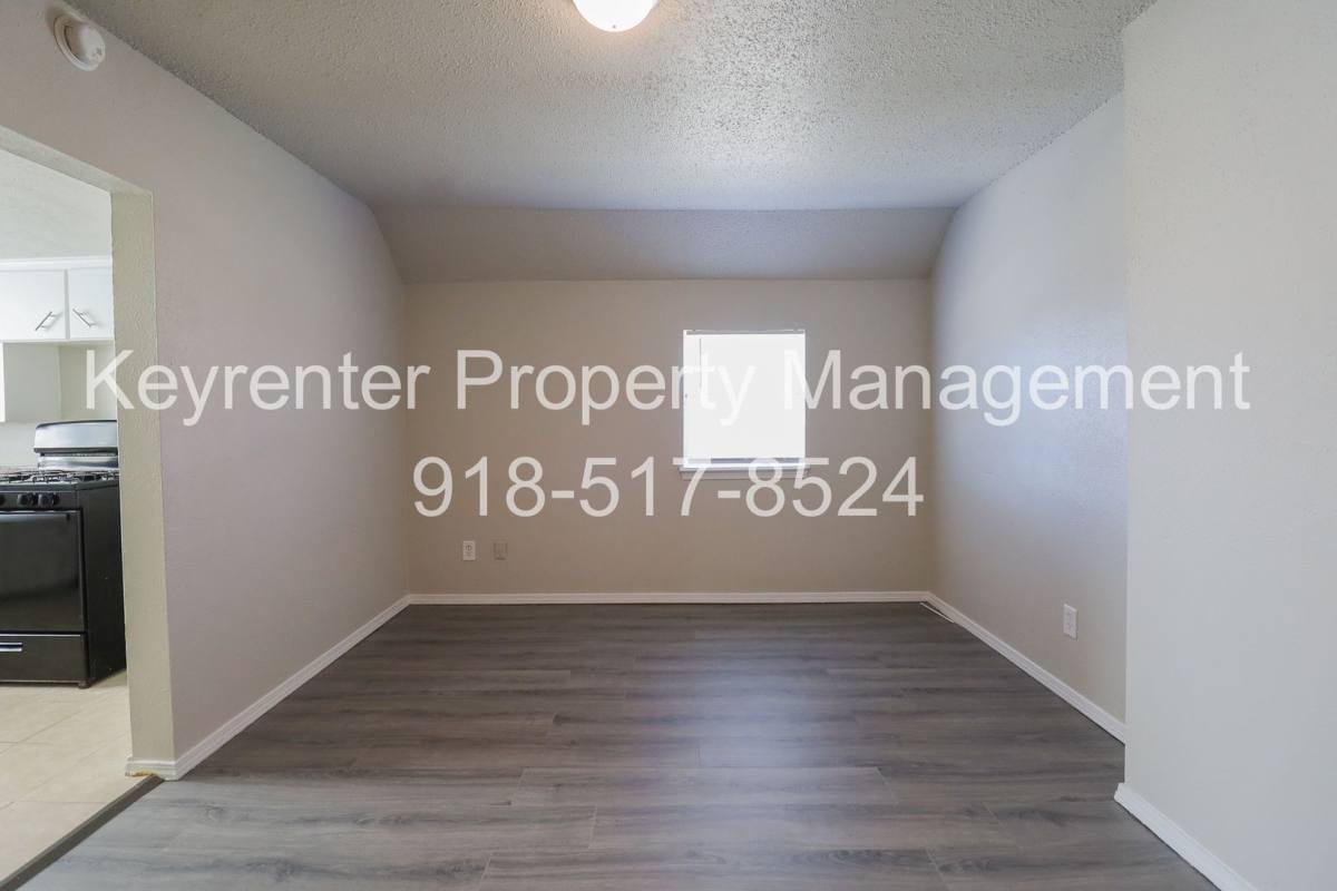 Apartment for rent at 405 S Maple St, Sapulpa, OK 74066