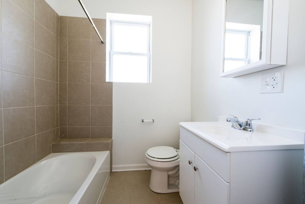 Apartment for rent at 1931 S Homan Ave, Chicago, IL 60623