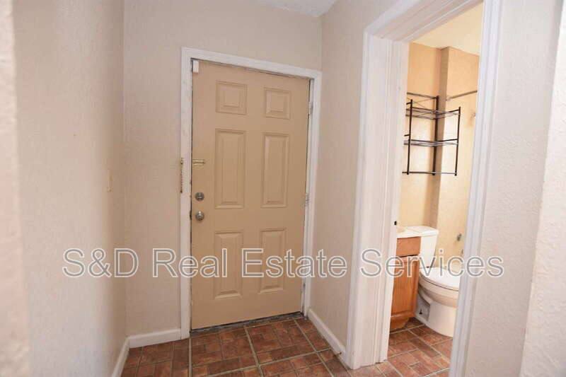 House for rent at 707 7th St N #A, Haines City, FL 33844