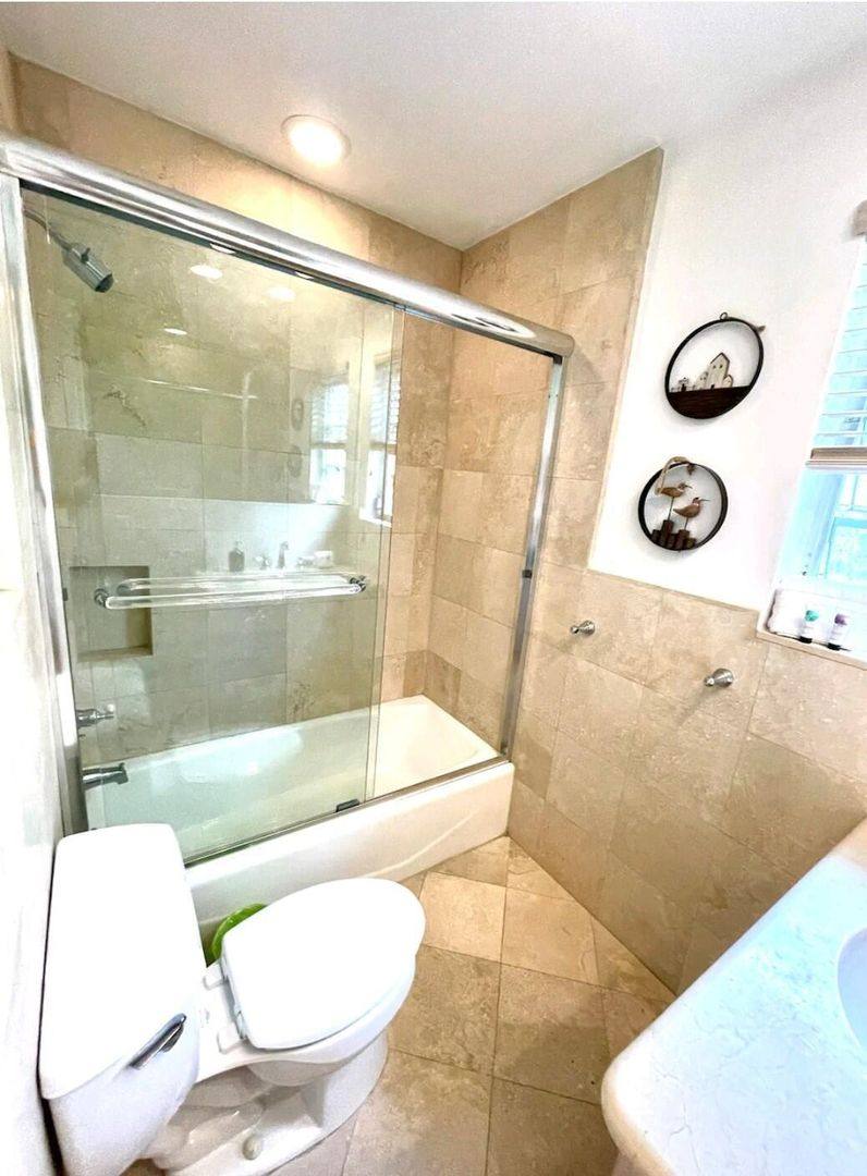 House for rent at 1403 SE 2nd St, Fort Lauderdale, FL 33301