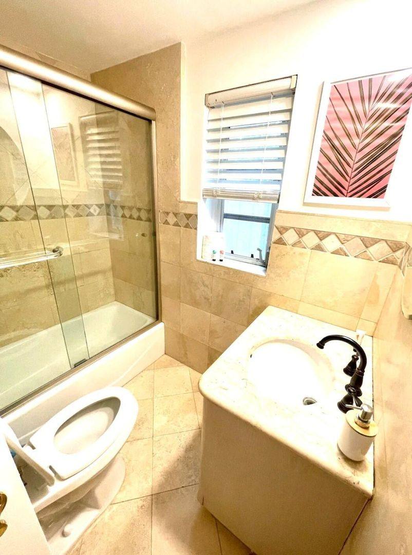 House for rent at 1403 SE 2nd St, Fort Lauderdale, FL 33301