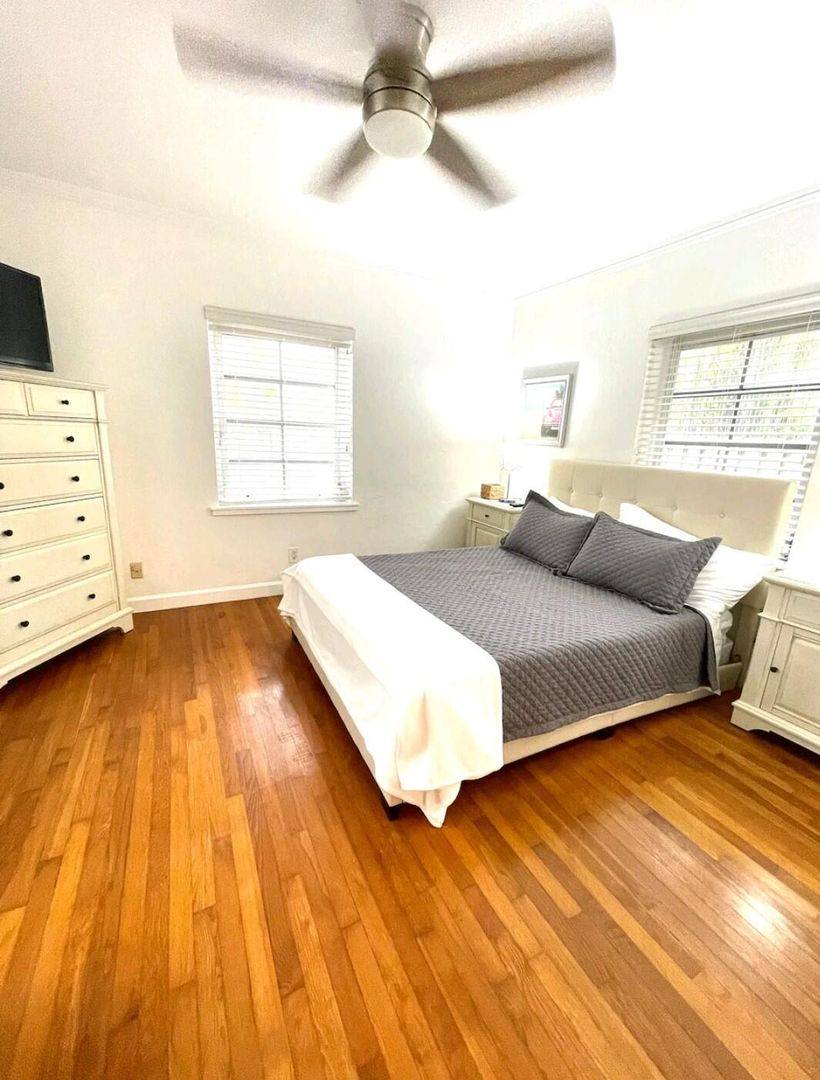 House for rent at 1403 SE 2nd St, Fort Lauderdale, FL 33301