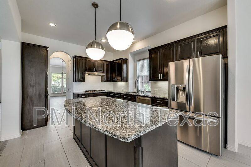 House for rent at 2992 Brianna Dr, Frisco, TX 75033