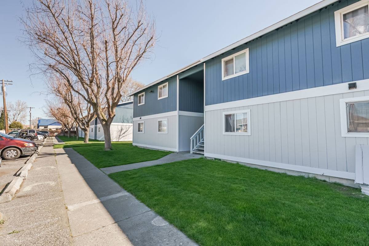 Apartment for rent at 1331 W Sylvester St, Pasco, WA 99301