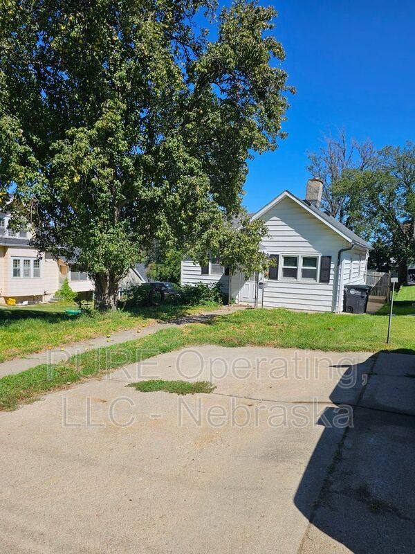 Apartment for rent at 2011 S 7th St, Omaha, NE 68108