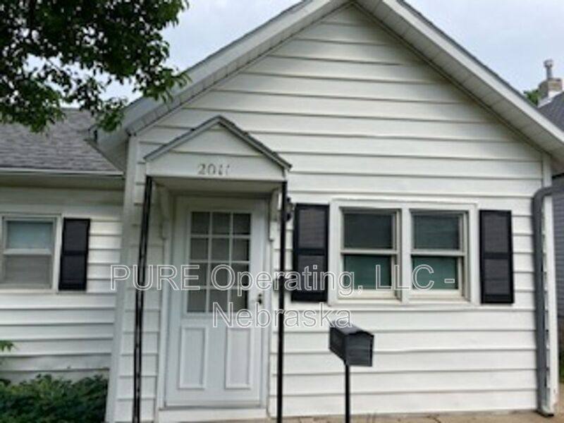 Apartment for rent at 2011 S 7th St, Omaha, NE 68108