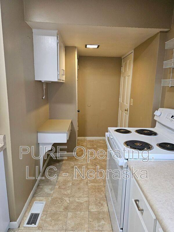Apartment for rent at 2011 S 7th St, Omaha, NE 68108