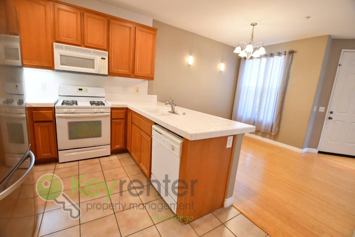 Townhouse for rent at 1628 Avery Rd, San Marcos, CA 92078