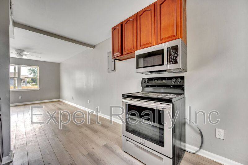 Apartment for rent at 1001 21st St Ensley #B, Birmingham, AL 35218
