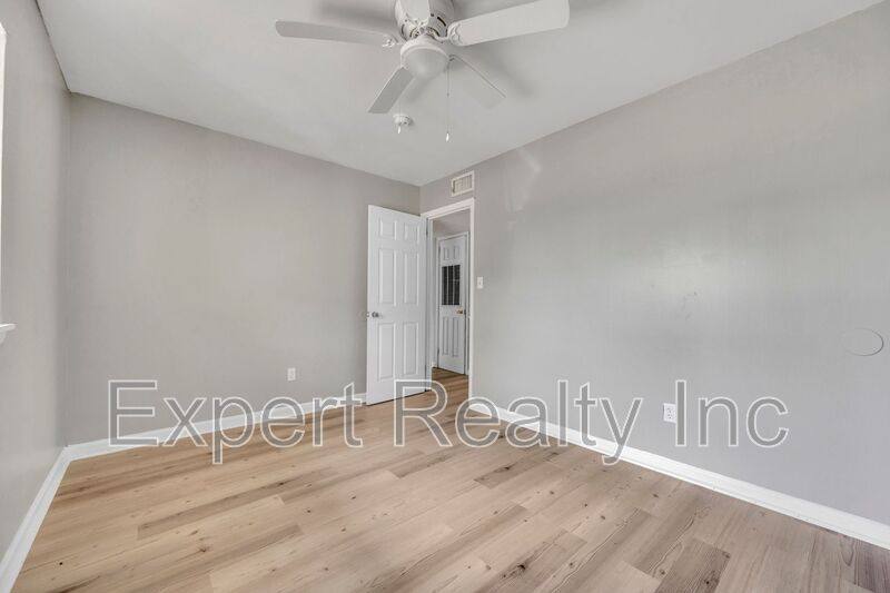 Apartment for rent at 1001 21st St Ensley #B, Birmingham, AL 35218