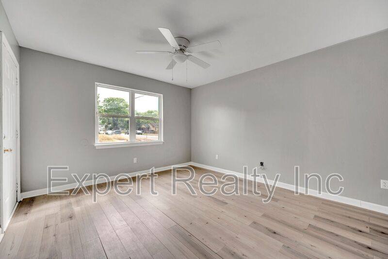 Apartment for rent at 1001 21st St Ensley #B, Birmingham, AL 35218