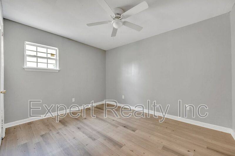Apartment for rent at 1001 21st St Ensley #B, Birmingham, AL 35218