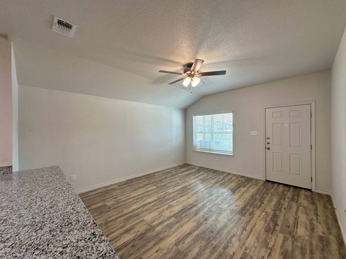 Townhouse for rent at 1801 Clovis Dr, Copperas Cove, TX 76522